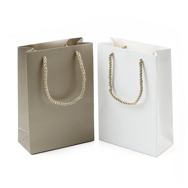 Bolsa de papel para joyería reutilizable de alta calidad Lipack con asas para embalaje
