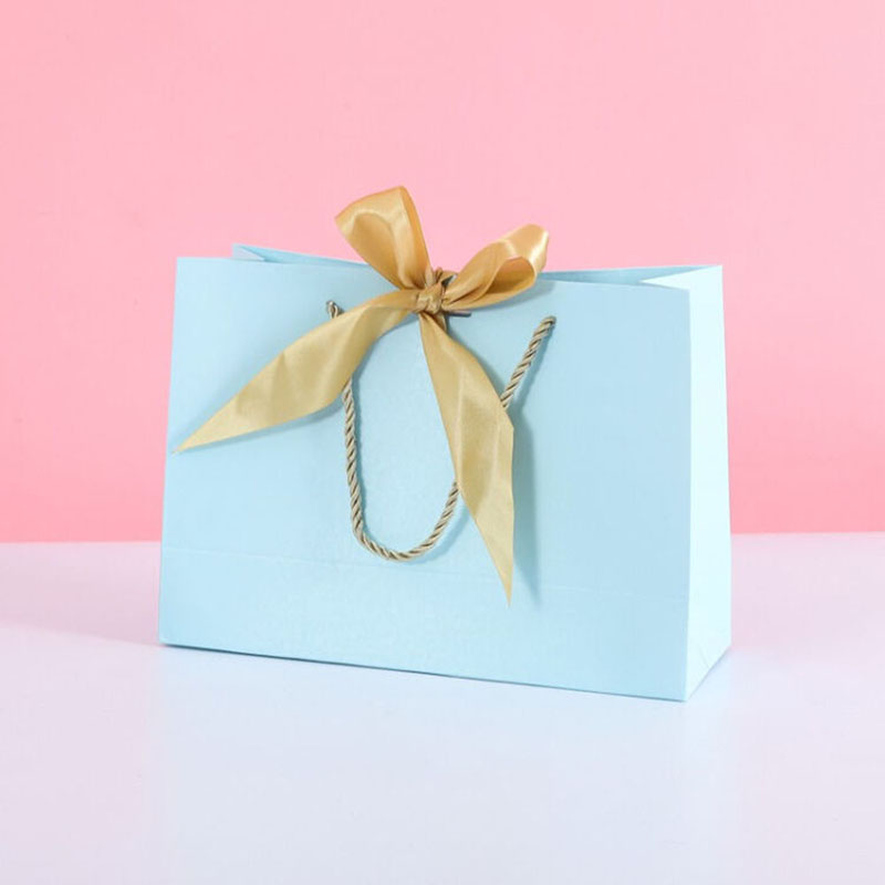 Bolsa de papel de fiesta personalizada de alta calidad Lipack para regalo con cuerda de amarre